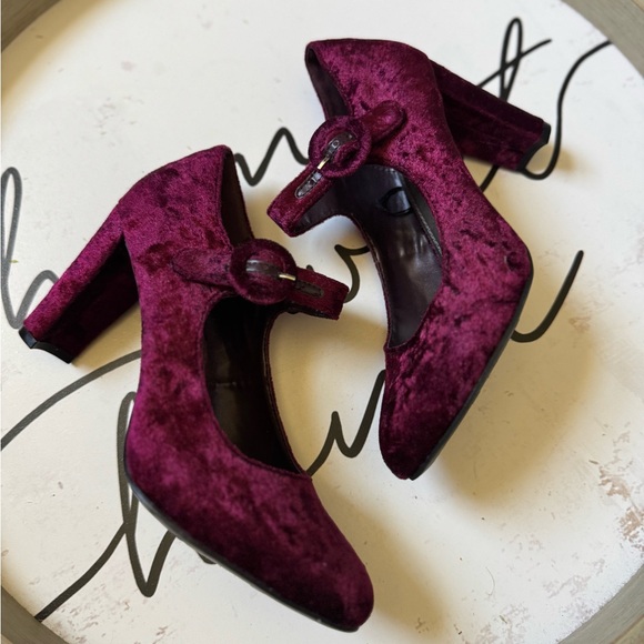 iMpo crushed velvet pumps size 7.5 - Picture 1 of 7